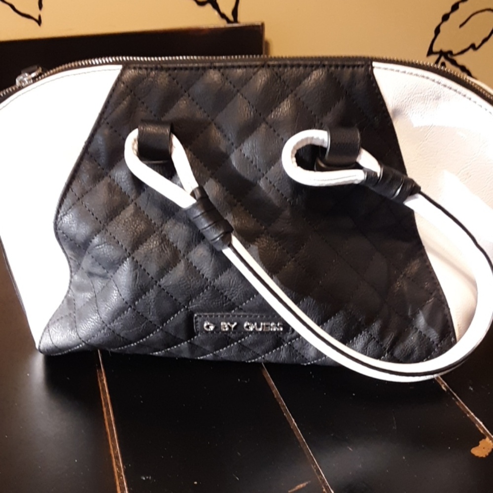 Purse - Picture 2 of 3